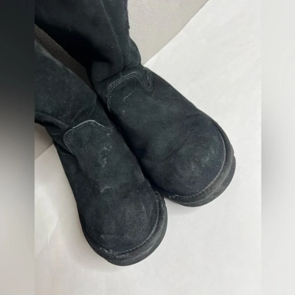 Ugg Women's Shoes Ugg Cargo 5918  Black Suede And Shearling Boots Size 6
